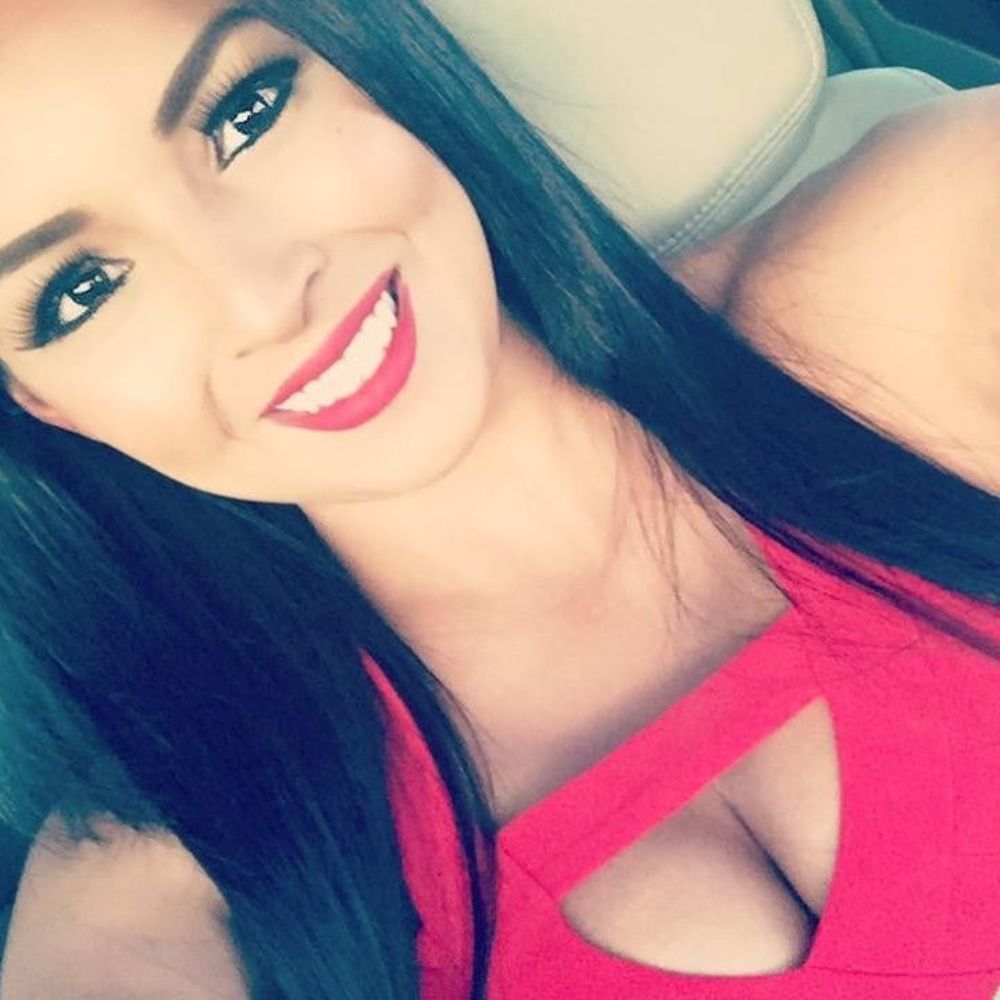 Meet your Posher, Dee